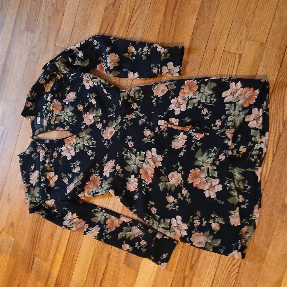 Reformation Dark Floral Long Sleeved Mini Dress ■ Size 2